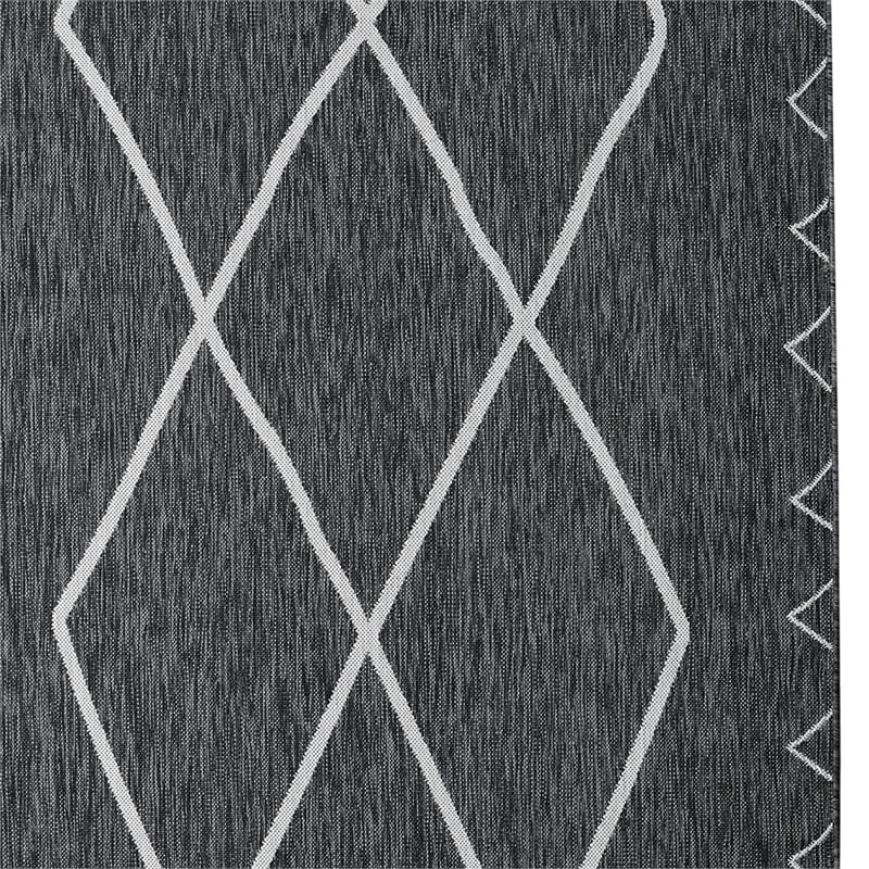 Olliix Madison Park Darya 8x10' Rug Polypropylene in Grey/White