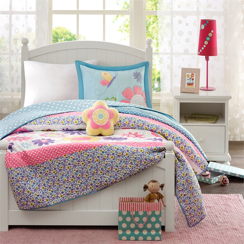 Olliix Intelligent Design Kids Crazy Daisy Twin Quilt Set Cotton in Multi