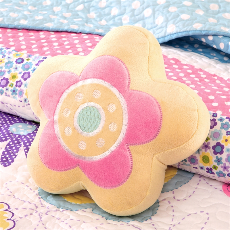 Olliix Intelligent Design Kids Crazy Daisy Twin Quilt Set Cotton in Multi