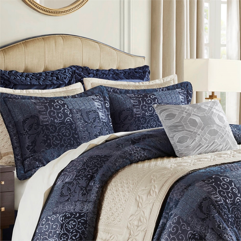 Olliix Croscill Classics Galleria King Comforter Set Polyester in Navy