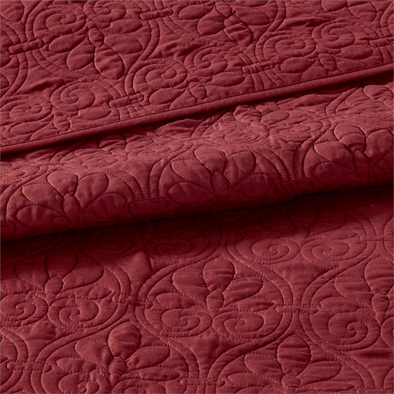 Olliix Madison Park Quebec King Bedspread Set Cotton in Red