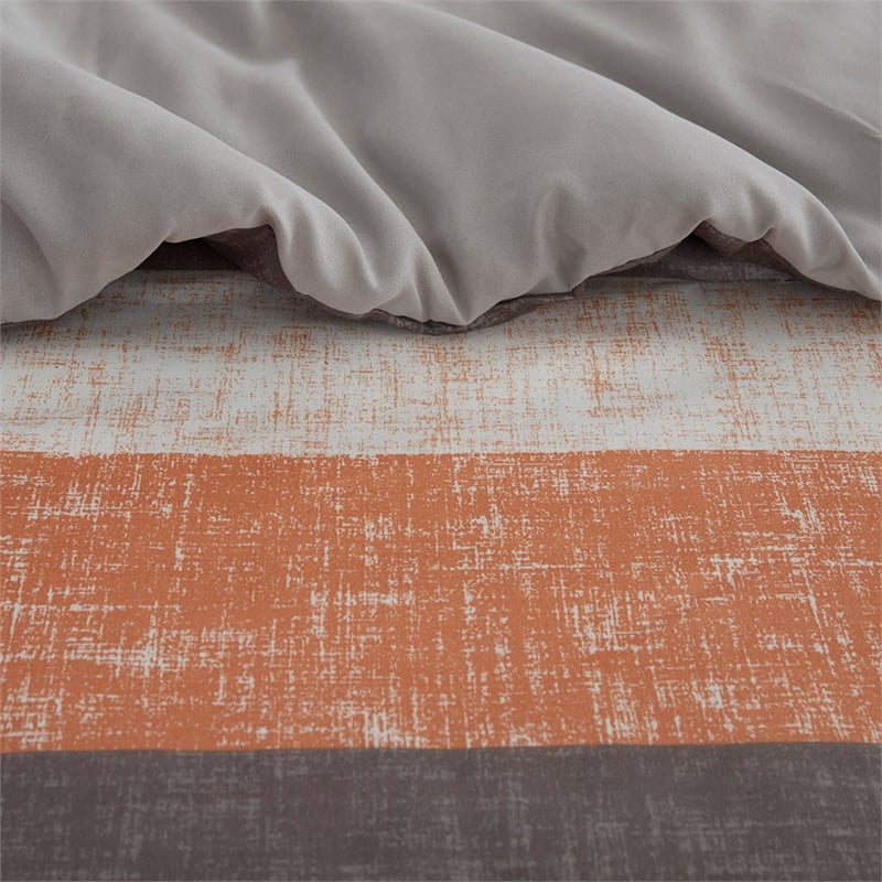 Olliix Madison Park Essentials Jaxon Full Comforter Set Polyester in Coral/Grey