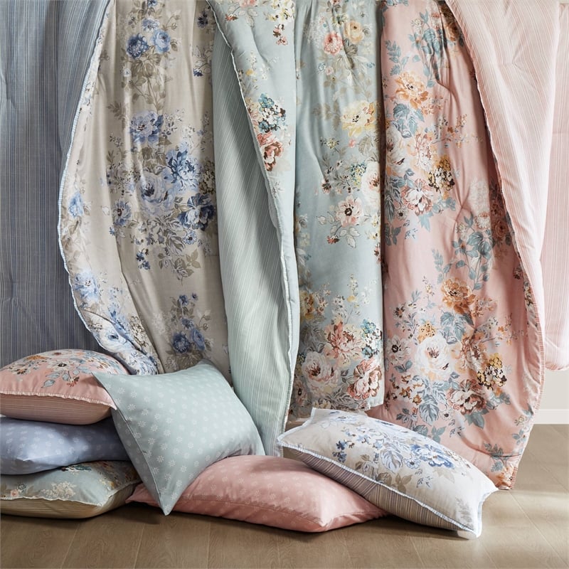 Olliix Madison Park Essentials Heather King Comforter Set Polyester in Soft Blue