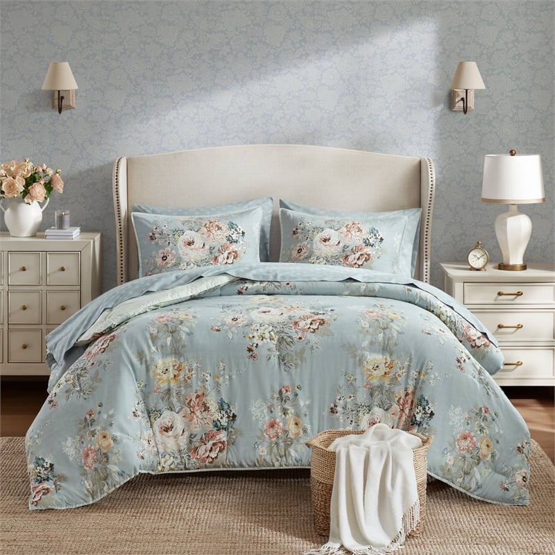Olliix Madison Park Essentials Heather King Comforter Set Polyester in Soft Blue
