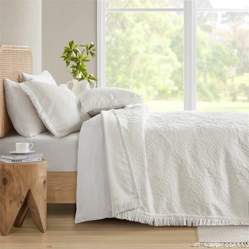 Olliix Madison Park Willow King Bedspread Set Cotton in White