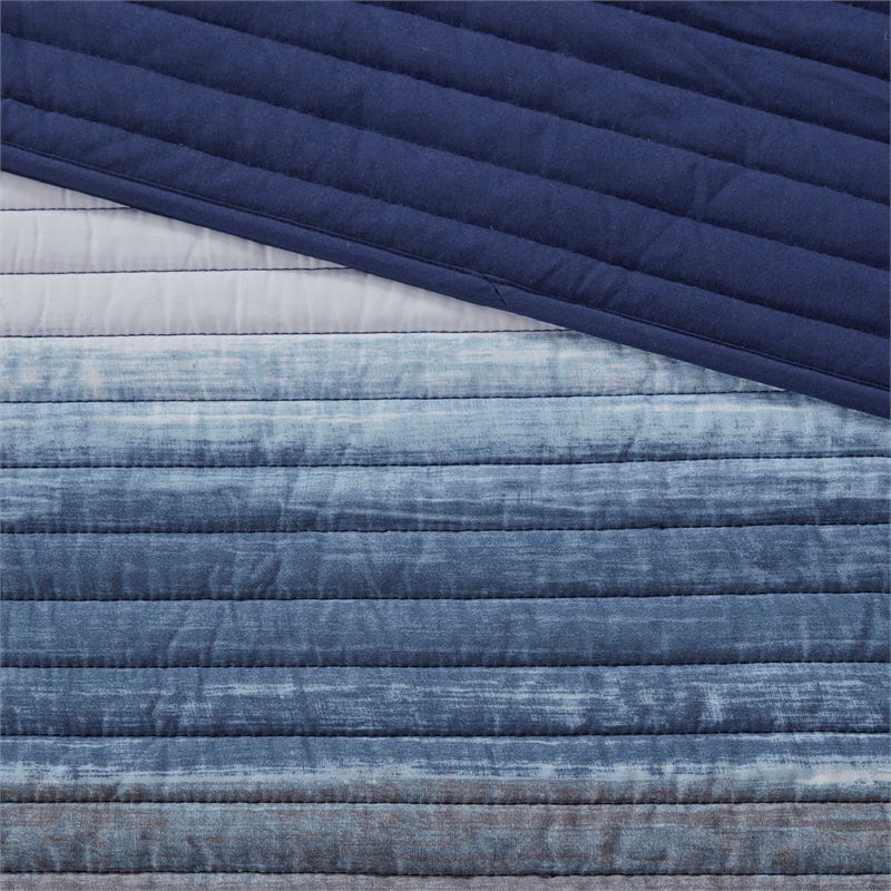 Olliix Madison Park Essentials Saben King Quilt Set Cotton in Navy
