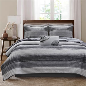 Olliix Madison Park Essentials Saben King Quilt Set Cotton in Black