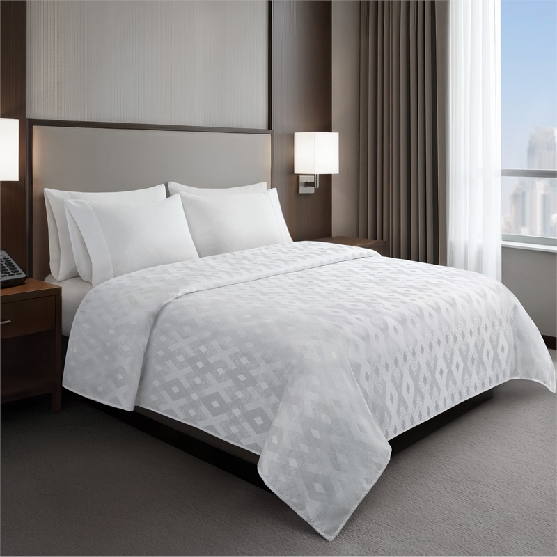 Olliix Nomad Home Full/Queen Jacquard Essential Nova Coverlet in White