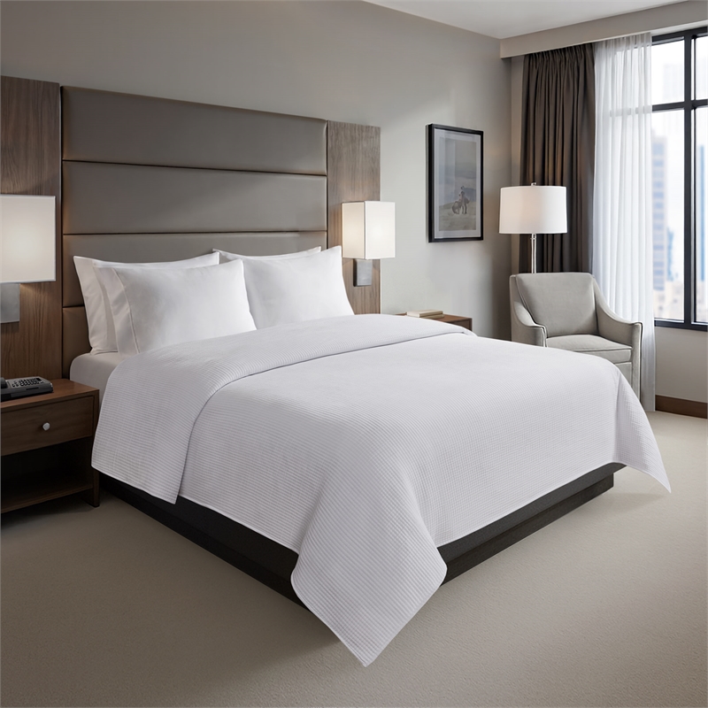 Olliix Nomad Home Full/Queen Matelasse Luxury Coverlet in White