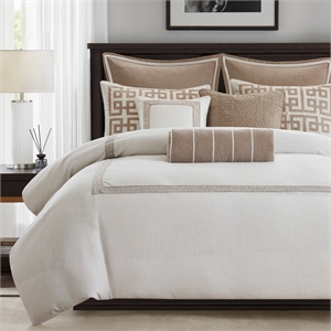 Olliix Madison Park Signature Queen Polyester Comforter Set in  Tan/Ivory