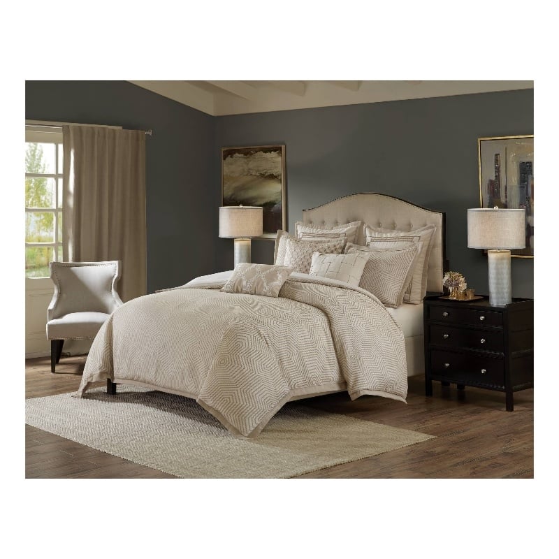 Olliix Madison Park Signature King Polyester Comforter Set in  Tan/Ivory