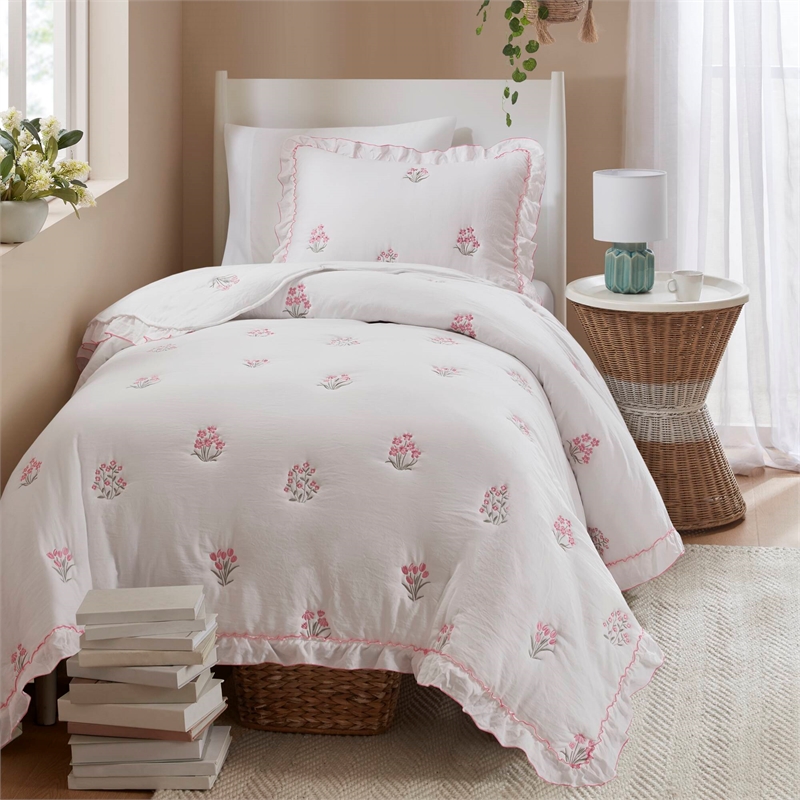 Olliix Intelligent Design Twin/Twin XL Microfiber Quilt Set in  Pink