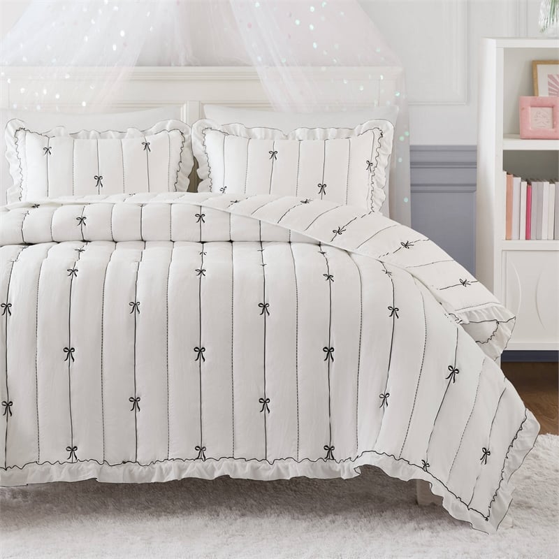 Olliix Intelligent Design Full/Queen Microfiber Quilt Set in  Black