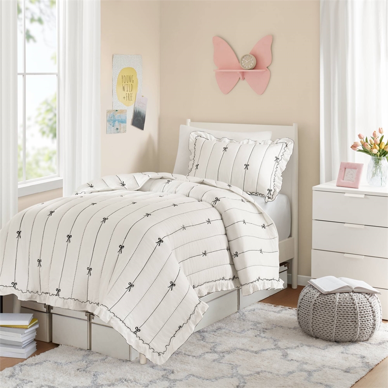 Olliix Intelligent Design Twin/Twin XL Microfiber Quilt Set in  Black