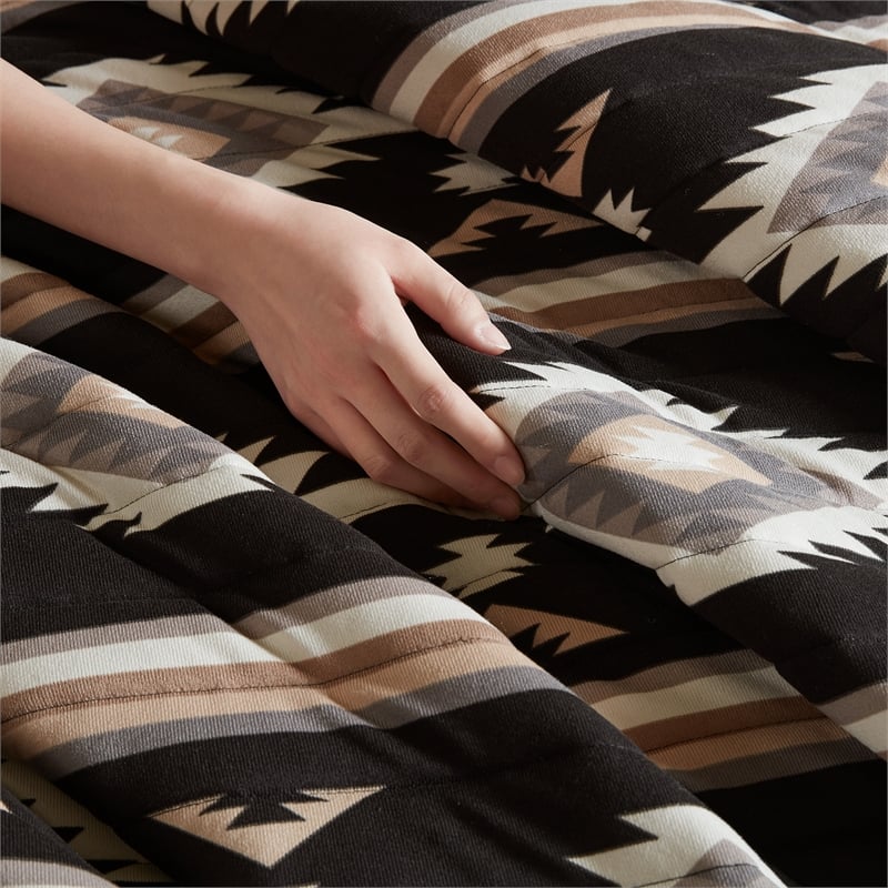 Olliix Woolrich King/Cal King Microfiber Quilt Set in  Black