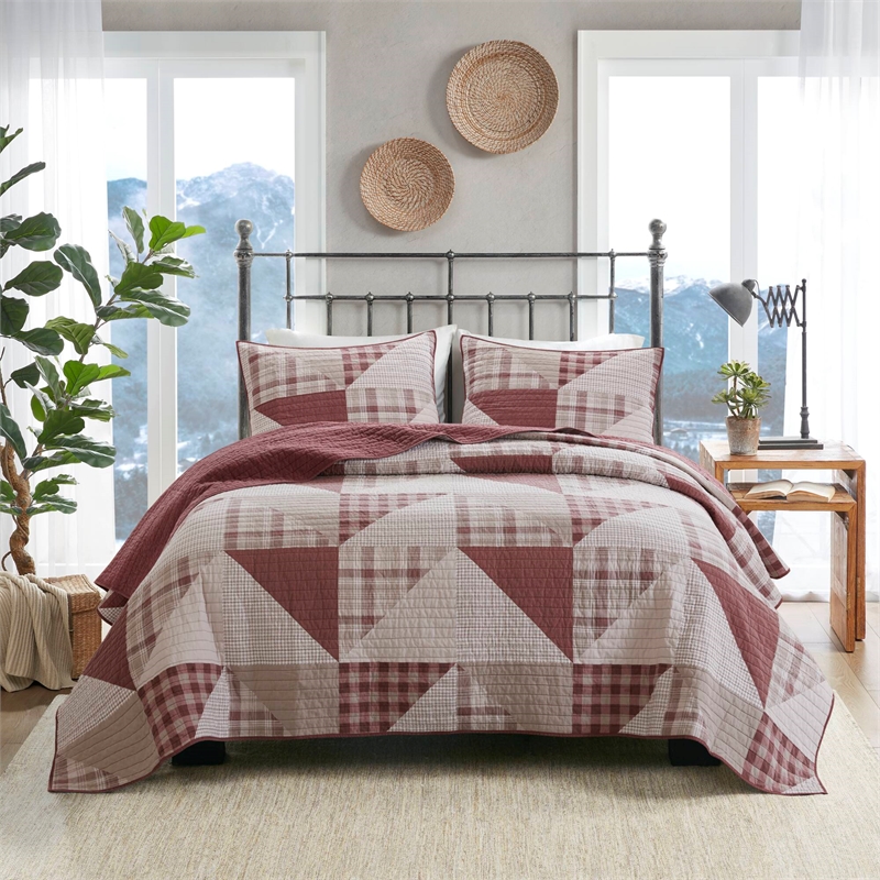 Olliix Woolrich King/Cal King Cotton Quilt Set in  Red