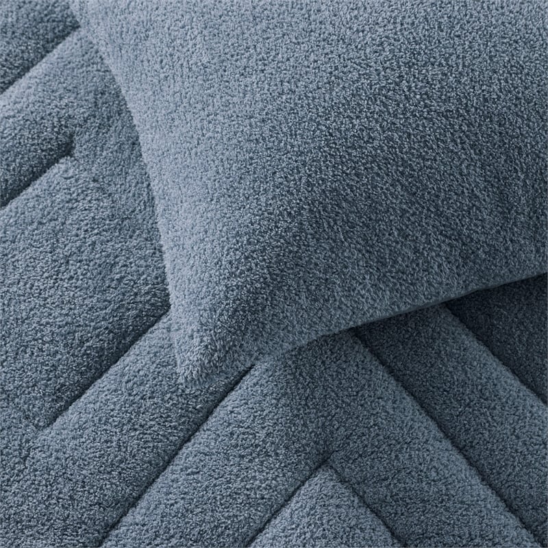 Olliix Comfort Spaces King/Cal King Microfiber Comforter Set in Blue