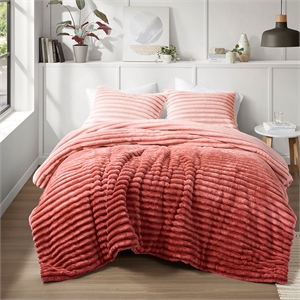 Olliix Intelligent Design Full/Queen Microfiber Comforter Set in Blush Ombre