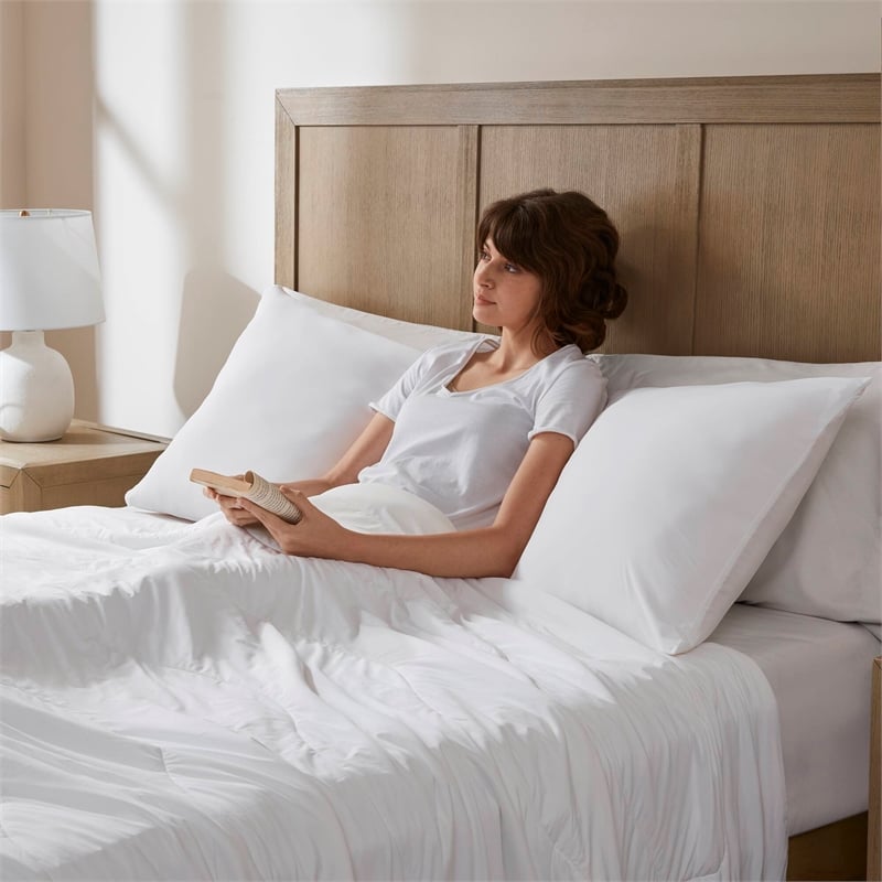 Olliix Madison Park 11.8 in Dia x 17.25 in H Nylon Spandex Cushion in White