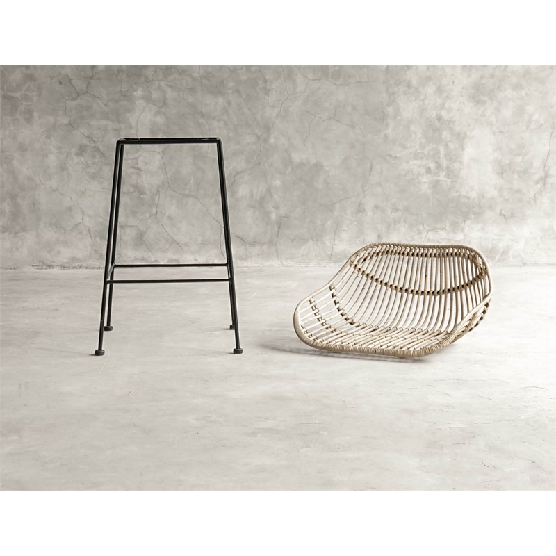 Padma's Plantation Mia Counterstool in Natural / Black