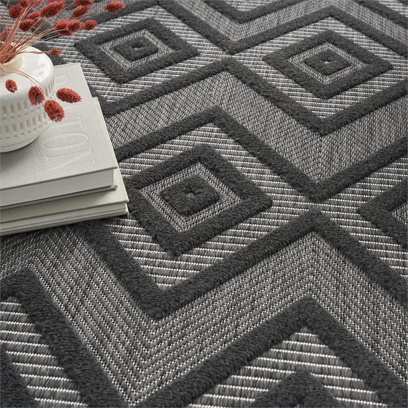 Nourison Versatile 4' x 6' Indoor/Outdoor Rug in Charcoal/Black