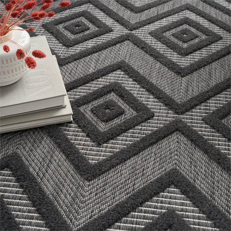 Nourison Versatile 5' x 7' Indoor/Outdoor Rug in Charcoal/Black
