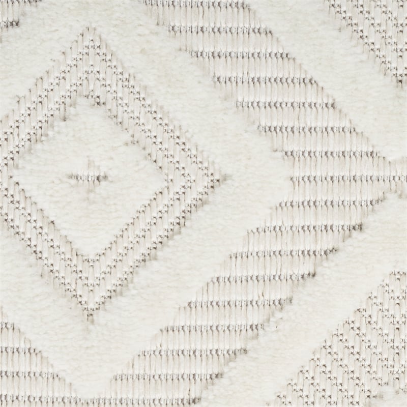 Nourison Versatile 5' x 7' Indoor/Outdoor Rug in Ivory/White