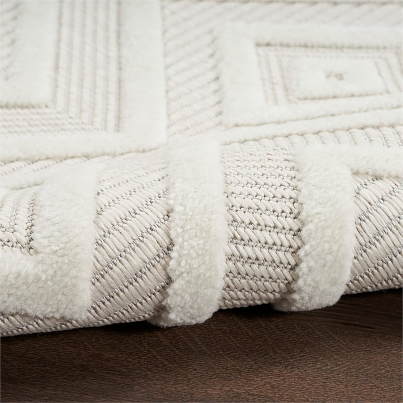 Nourison Versatile 5' x 7' Indoor/Outdoor Rug in Ivory/White