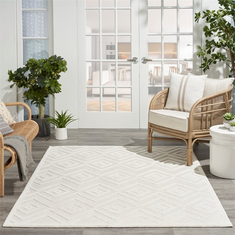Nourison Versatile 6' x 9' Indoor/Outdoor Rug in Ivory/White