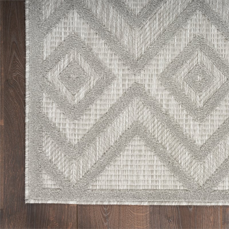 Nourison Versatile 6' x 9' Indoor/Outdoor Rug in Silver Grey