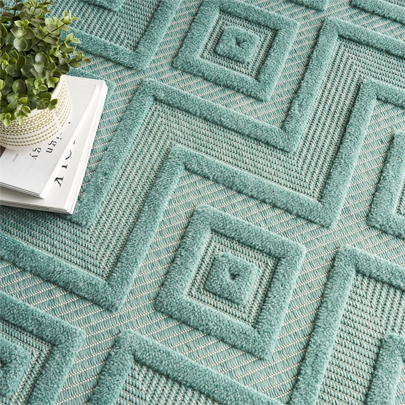 Nourison Versatile 7' x 10' Indoor/Outdoor Rug in Aqua/Teal