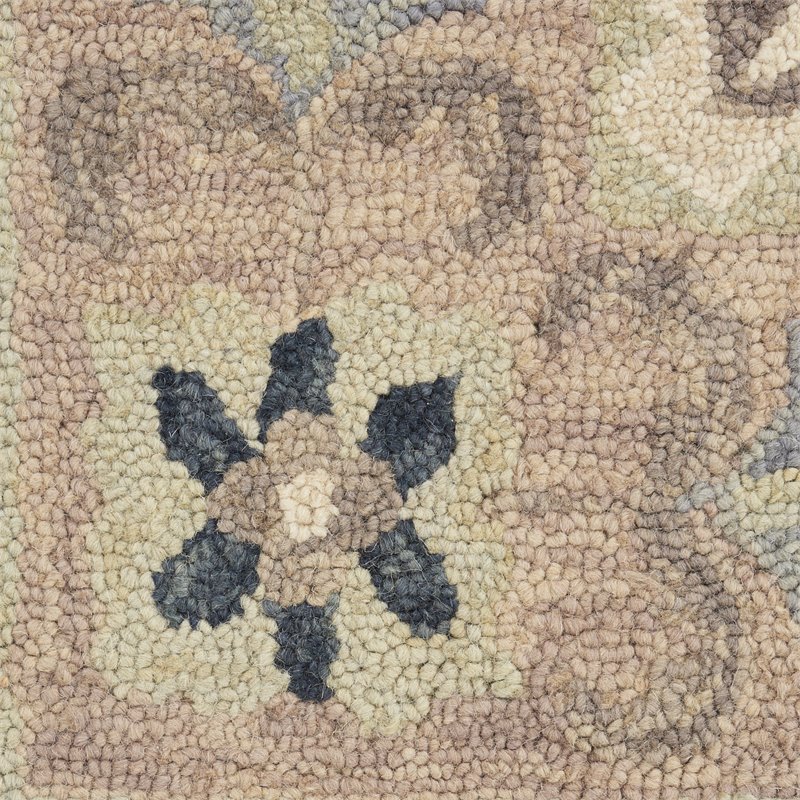Nourison Bahari 8' x 10' Rectangle Traditional Wool Area Rug in Gray/Ivory
