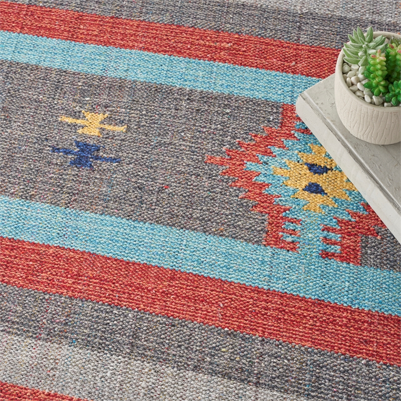 Nourison Baja Southwestern Trimmed Gray/Red Cotton Blend Area Rug (5' x 7')