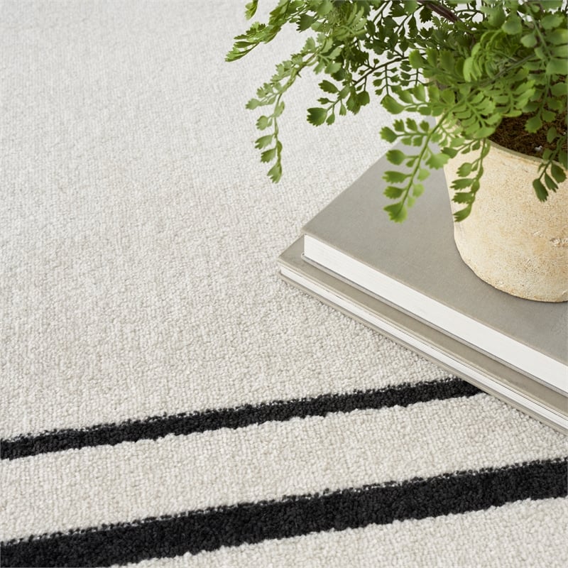 Nourison Essentials 5' x 7' Ivory/Black Contemporary Rug