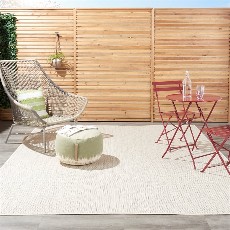 Nourison Courtyard 10' x 14' Ivory Silver Fabric Modern Area Rug (10' x 14')