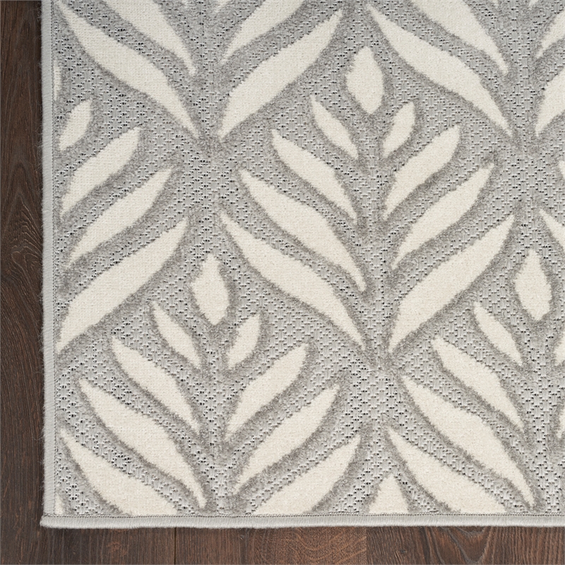 Nourison Aloha 7' x 10' Gray Fabric Tropical Area Rug (7' x 10')