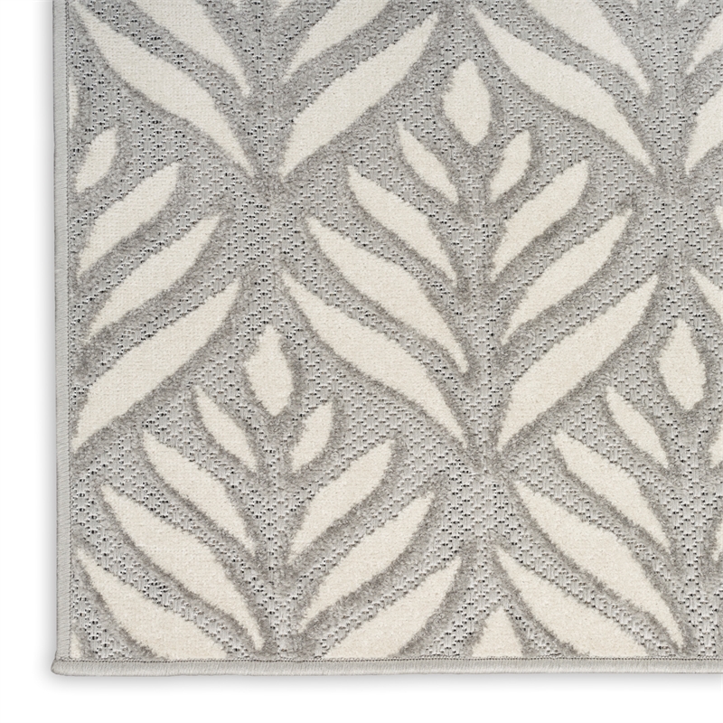 Nourison Aloha 7' x 10' Gray Fabric Tropical Area Rug (7' x 10')