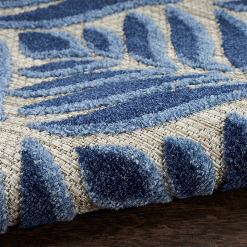 Nourison Aloha 7' x 10' Blue Fabric Tropical Area Rug (7' x 10')