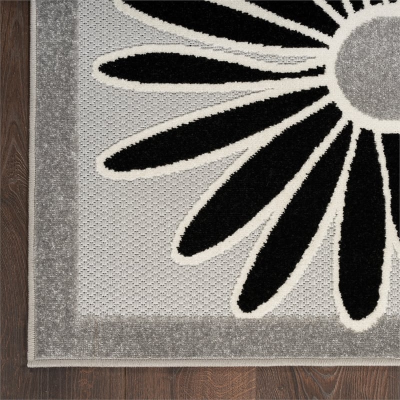 Nourison Aloha 4' x 6' Black White Fabric Contemporary Area Rug (4' x 6')
