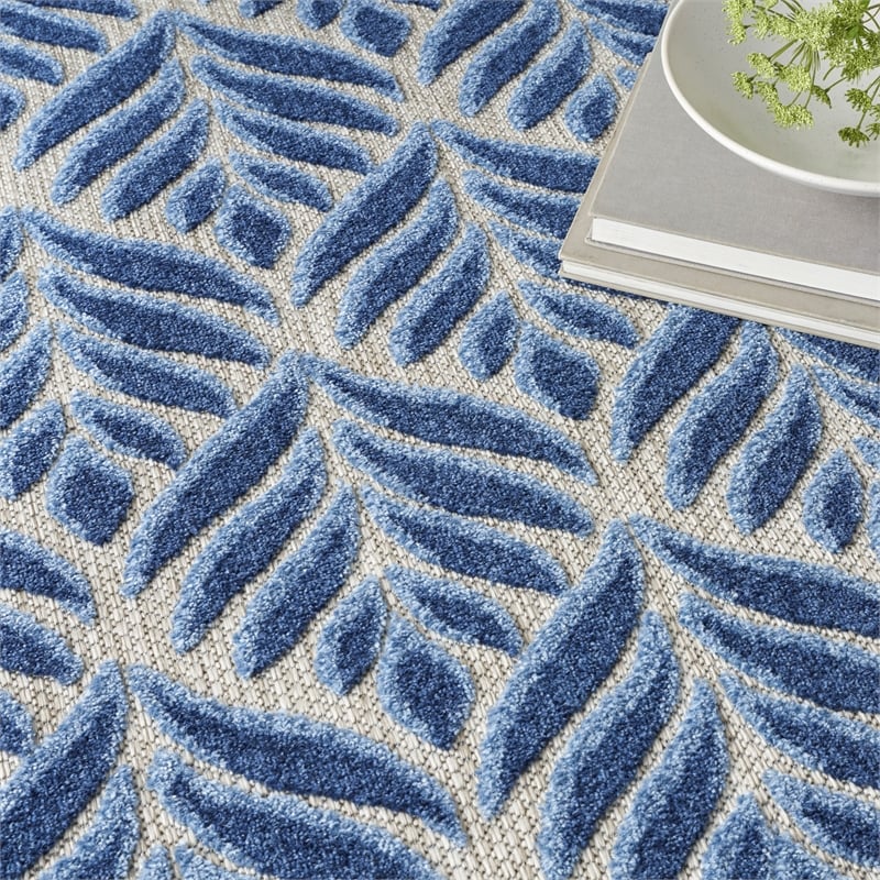 Nourison Aloha 4' x 6' Blue Fabric Tropical Area Rug (4' x 6')
