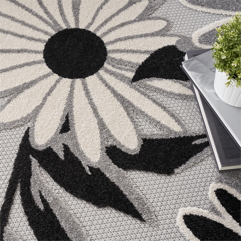 Nourison Aloha 8' x Round Black White Fabric Contemporary Area Rug (8' Round)