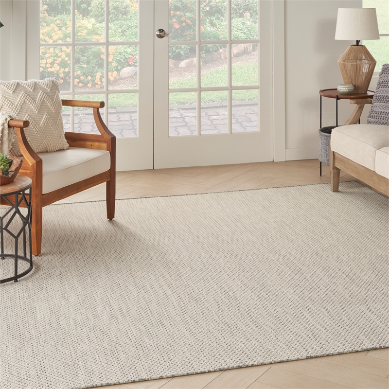 Nourison Courtyard 6' x Square Ivory Silver Fabric Modern Area Rug (6' Square)
