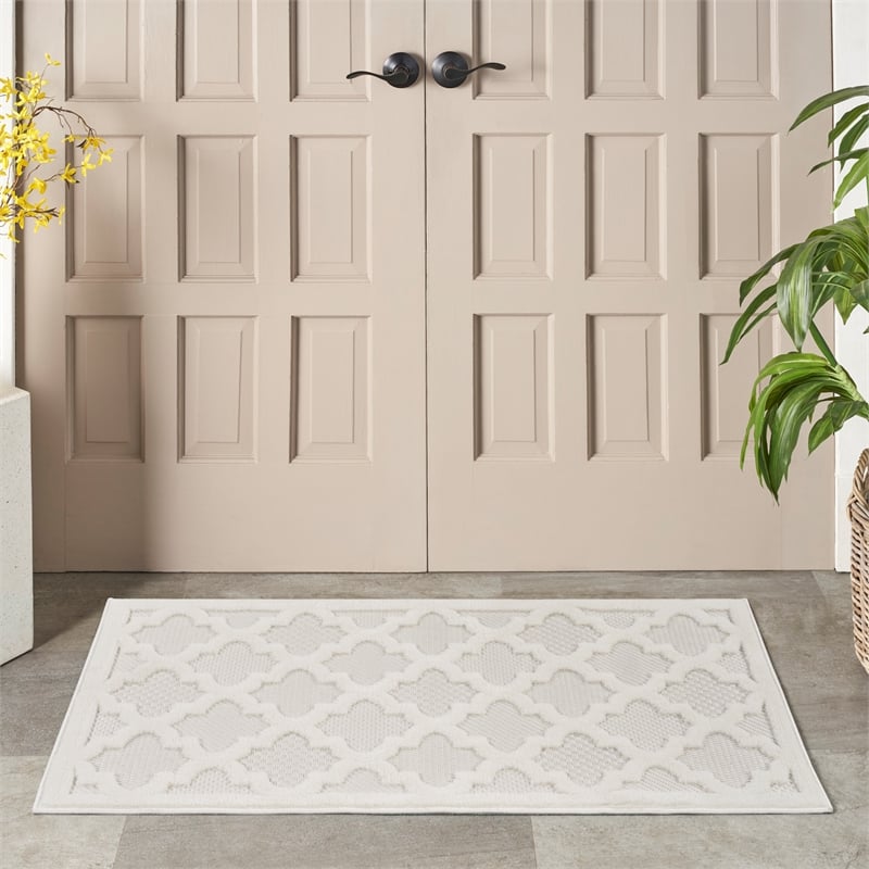Nourison Easy Care 2' x 4' Ivory White Fabric Modern Area Rug (2' x 4')