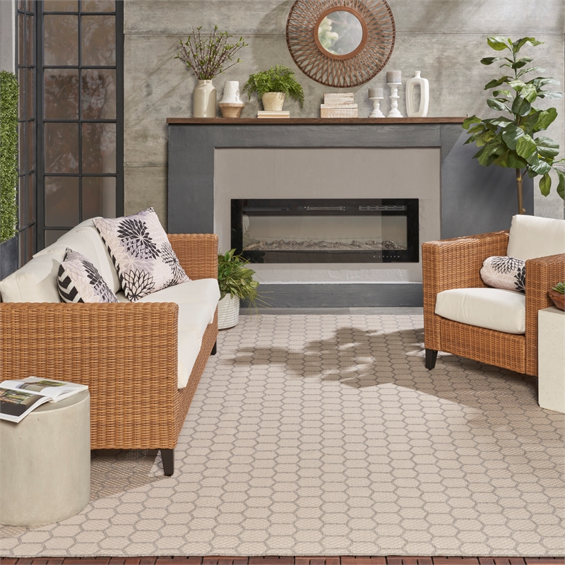 Nourison Reversible Ind/Outd 8' x 10' Grey Area Rug