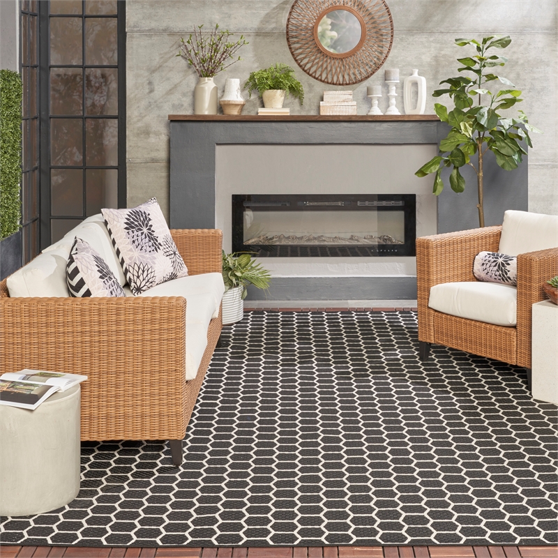 Nourison Reversible Ind/Outd 9' x 12' Black Area Rug