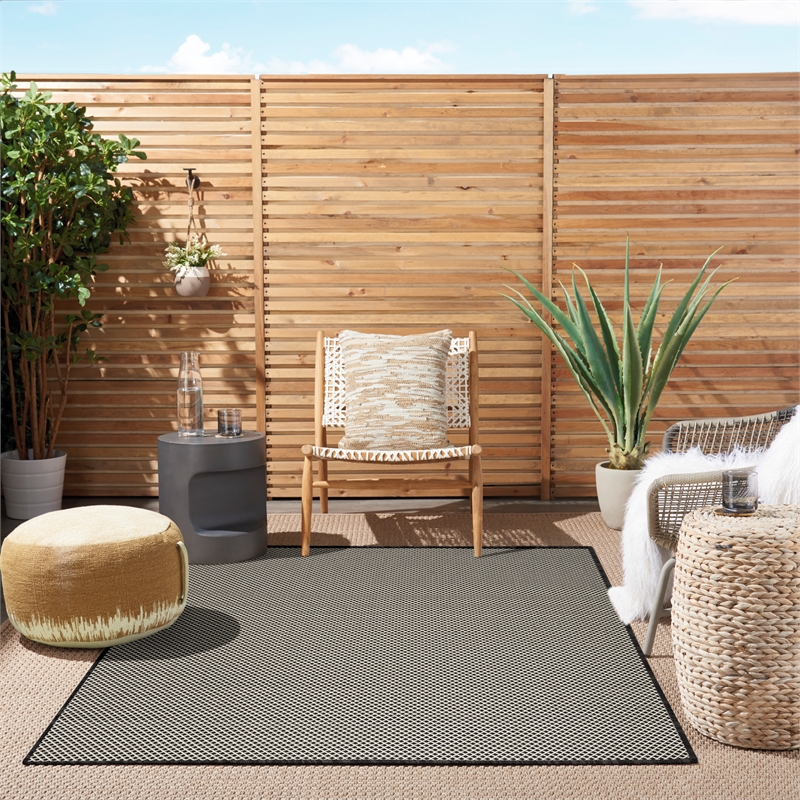 Nourison Courtyard 5' x 7' Black White Fabric Area Rug
