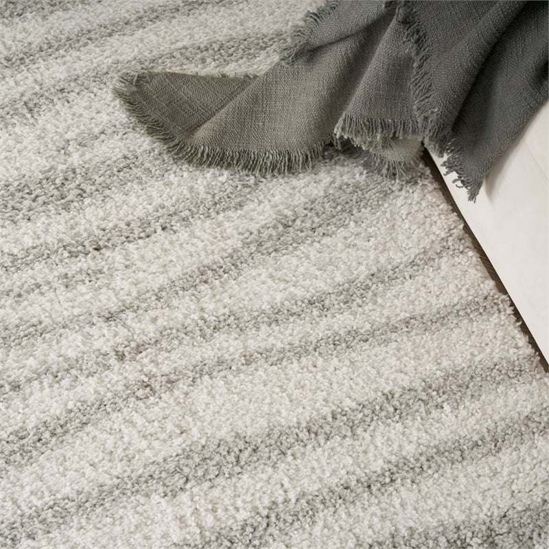 Nourison Modern Shag 5' x 7' Ivory Gray Fabric Area Rug