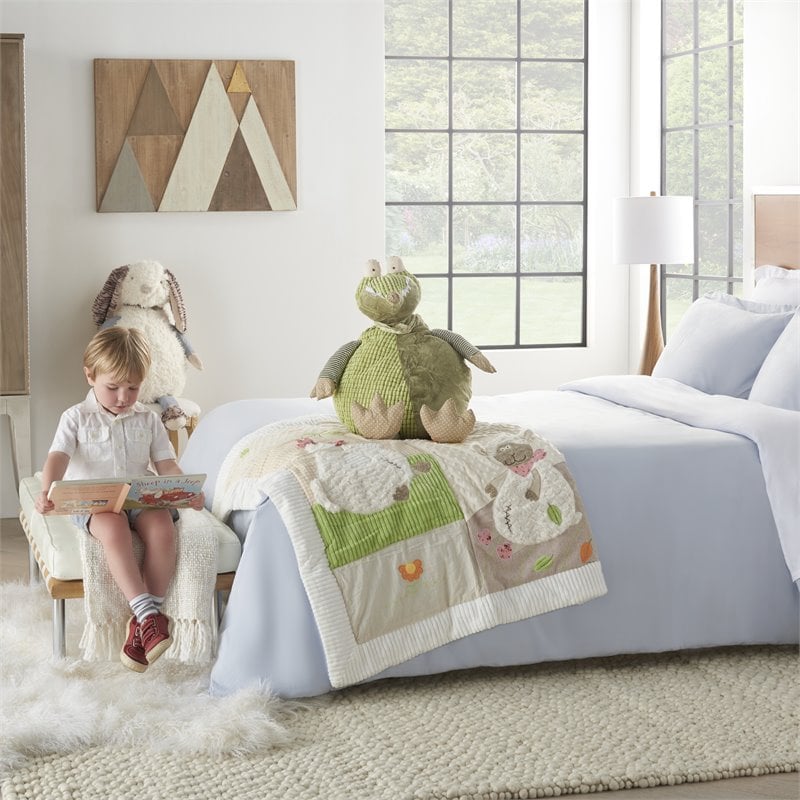 Mina Victory Plush 22x26