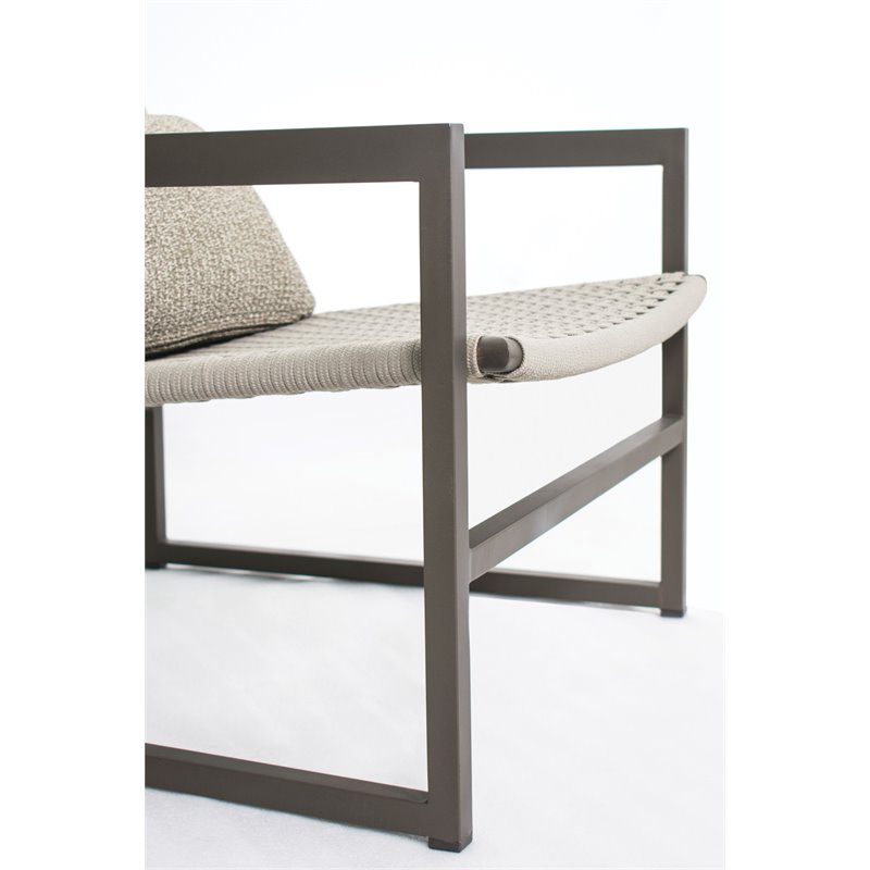 Seasonal Living Archipelago Torres Strait Aluminum Lounge Chair in Nut Brown