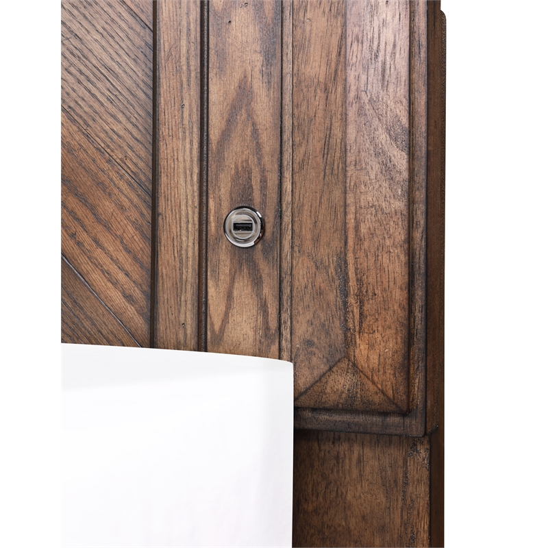 New Classic Mar Vista 4-Piece Wood King Bedroom Set with Nightstand in Walnut